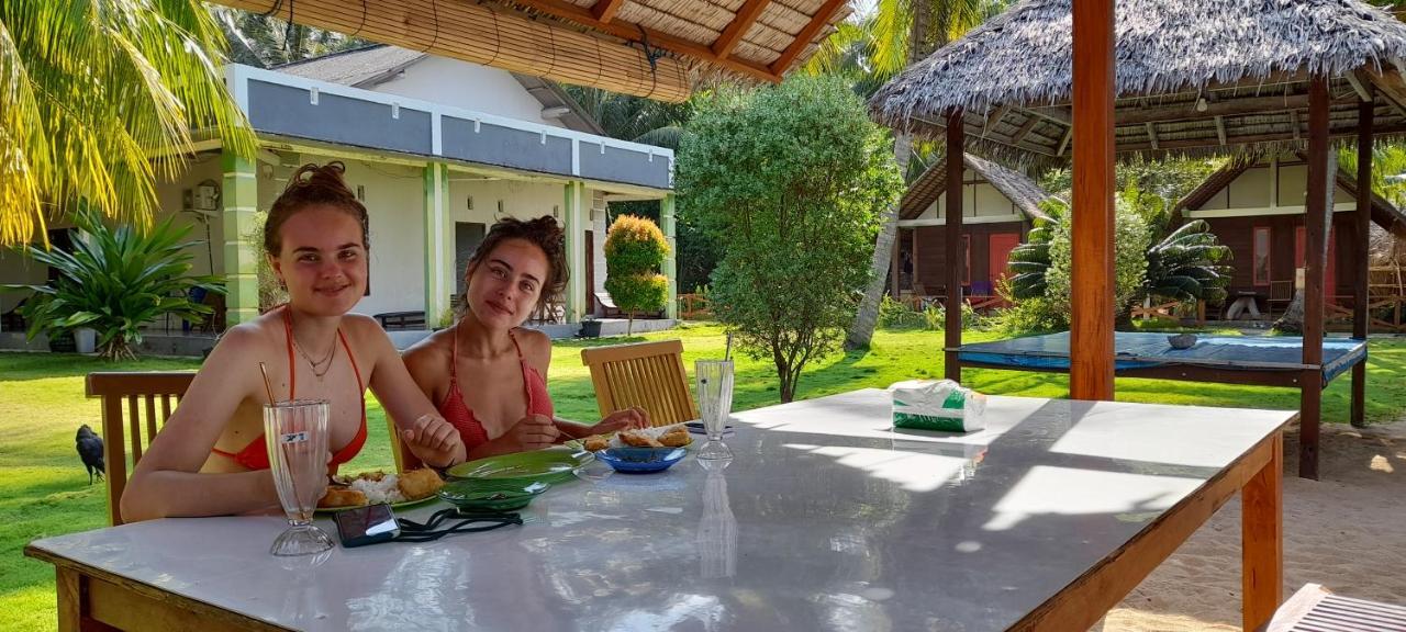 Bungalow Karimunjawa Buitenkant foto