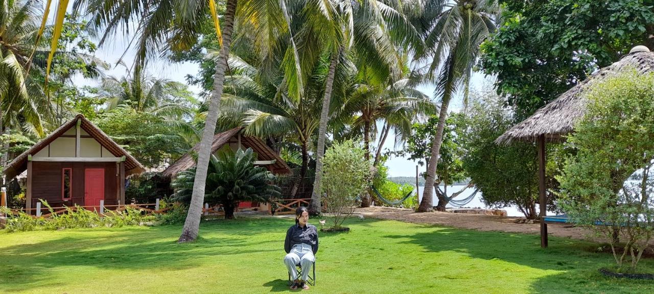 Bungalow Karimunjawa Buitenkant foto