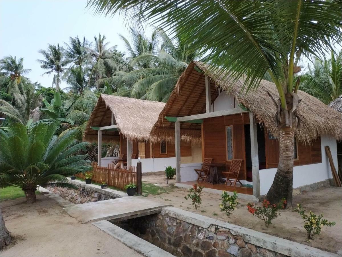 Bungalow Karimunjawa Buitenkant foto